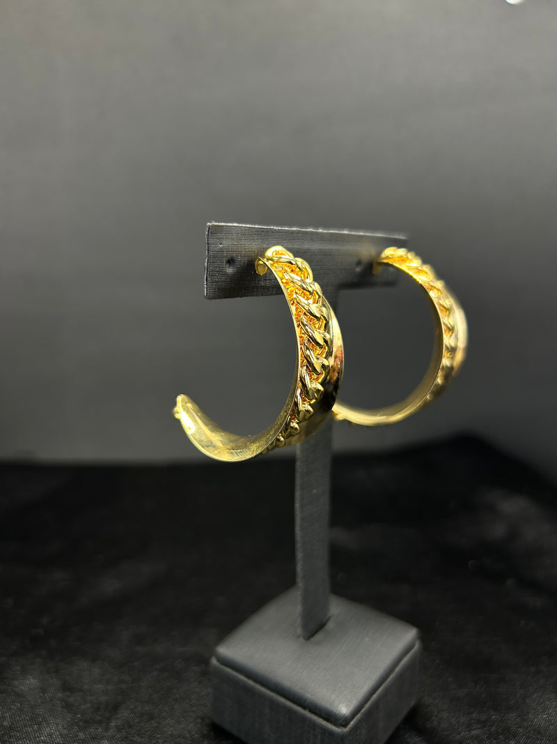 Meia Argola Com Corrente